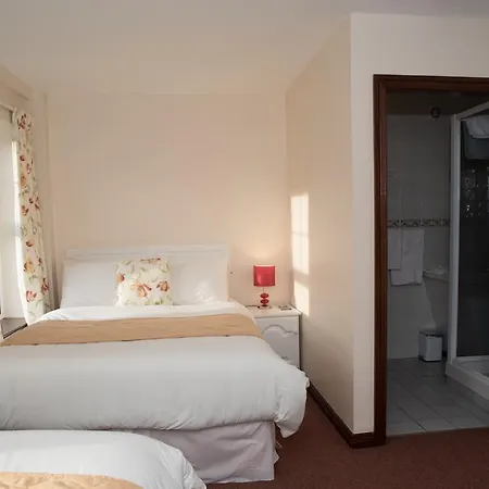 Diamond Lodgings *